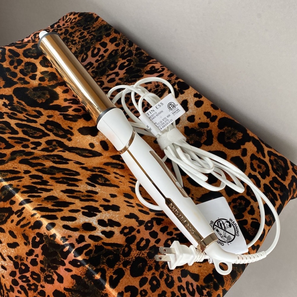 Kristen Ess Curling wand